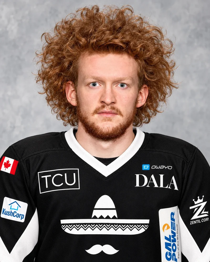 Ryan Kuffner, chandail noir
